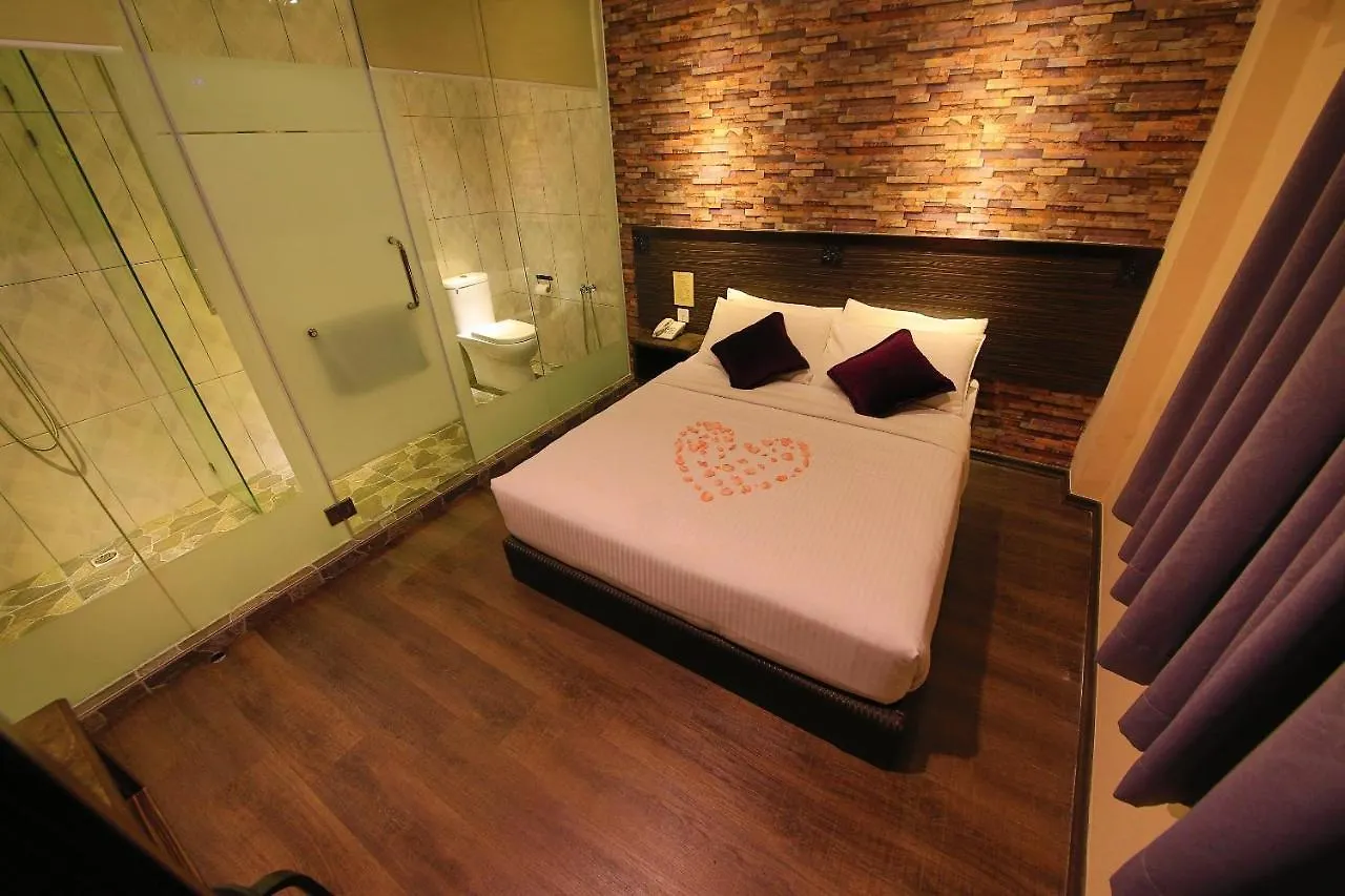 Q Collection Macalister Formerly Known As Apple Hotel Penang Джорджтаун 3*,  Малайзия